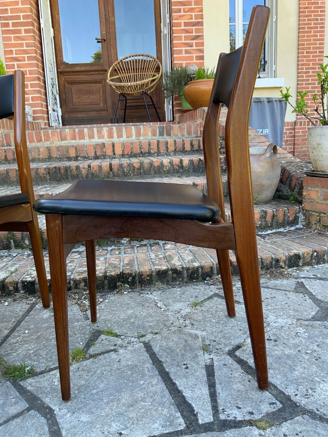 4 Scandinavian black leatherette chairs