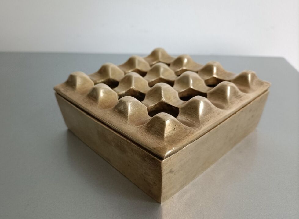 Ashtray ultima brass year 70