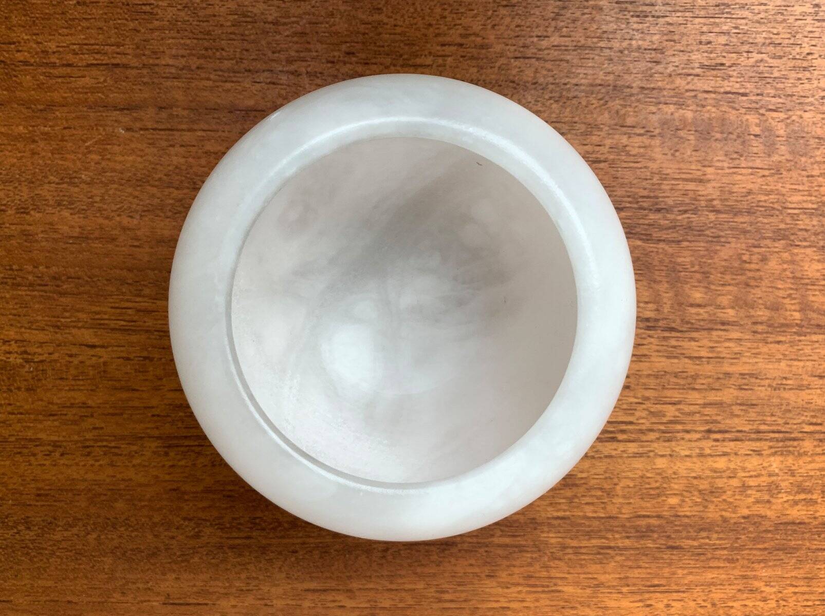 Vintage bowl in Italian alabaster