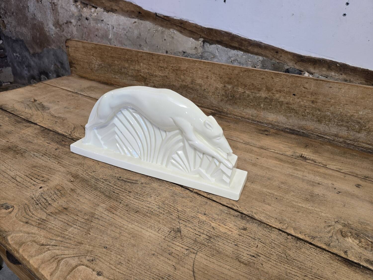 Sculpture en faïence émaillée blanche "lévrier en course" Abel René-Philippe