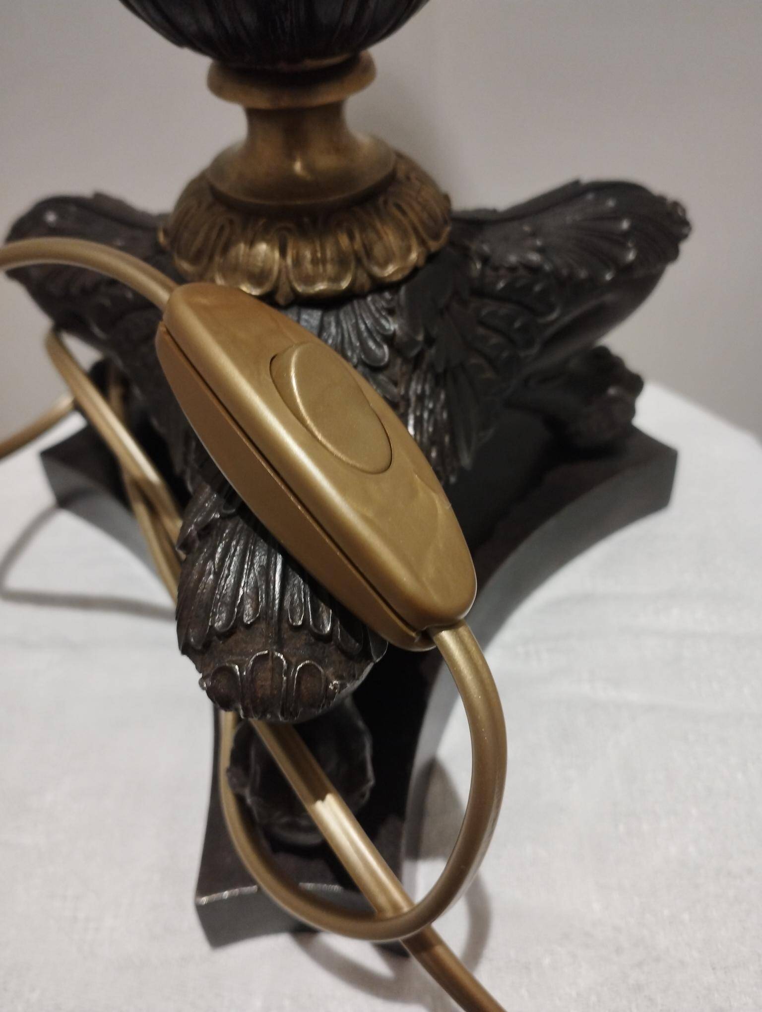 Antique lamp base with lion's paw - Restoration period - Empire