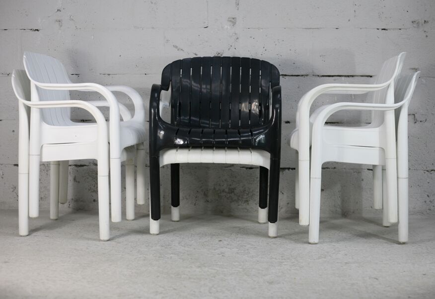 Set de 6 fauteuils d'extérieur Pierre Paulin "Dangari", Allibert. Plastique.  France, 1980 | Selency