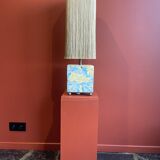 Base stuck blue beige marble-plaster, fringed lampshade Houles, 21st century.