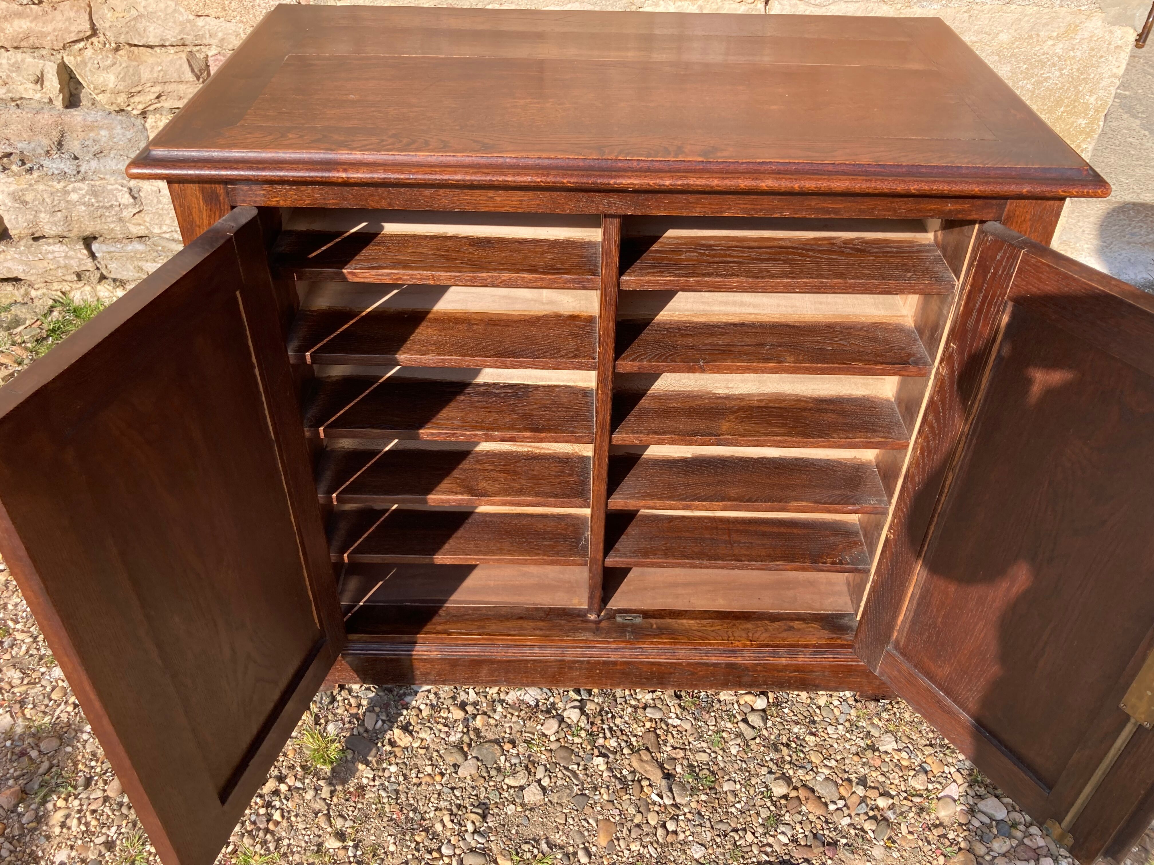 Trade furniture with lockers