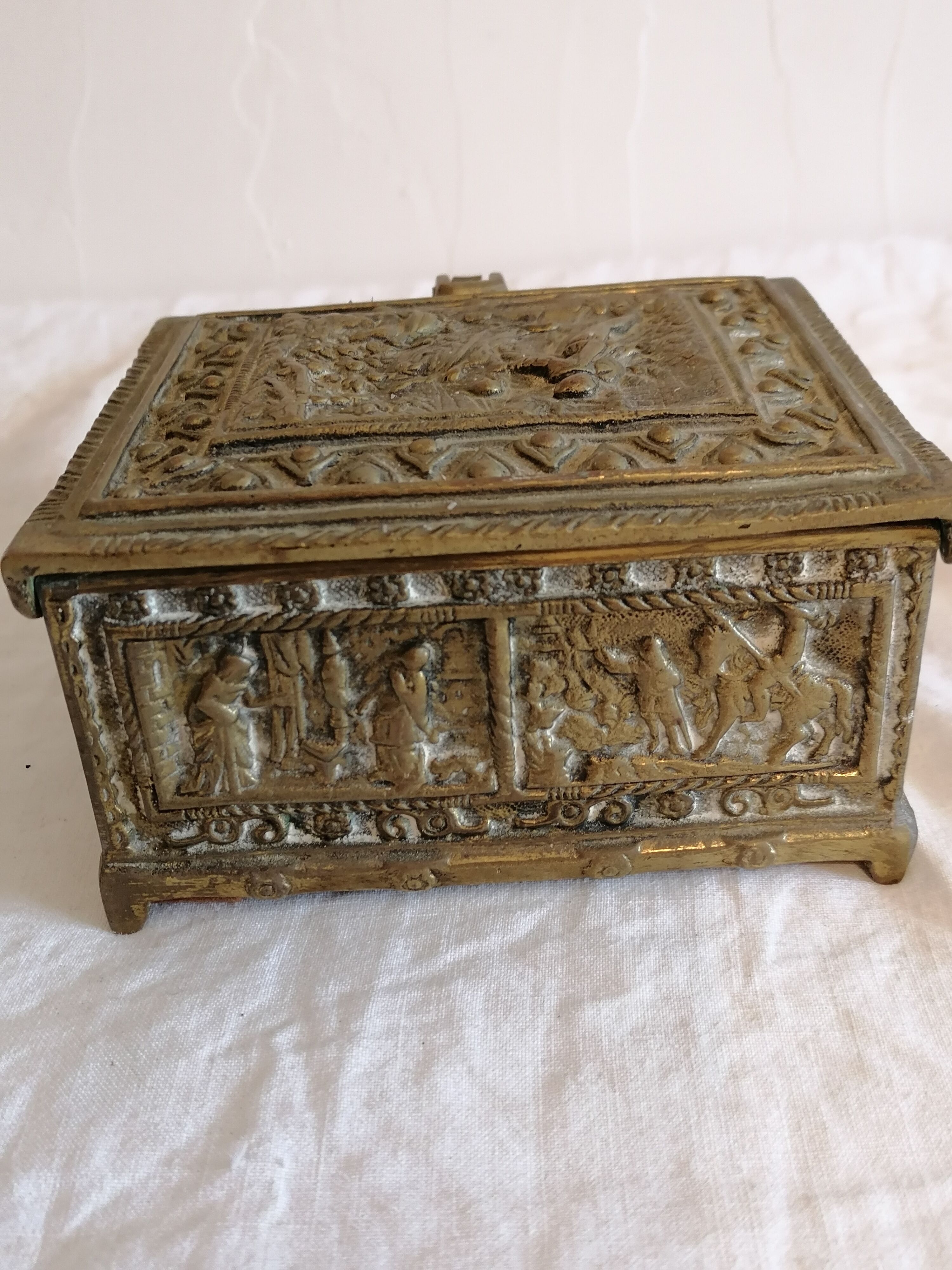 Old bronze jewelry box of nineteenth century high period.