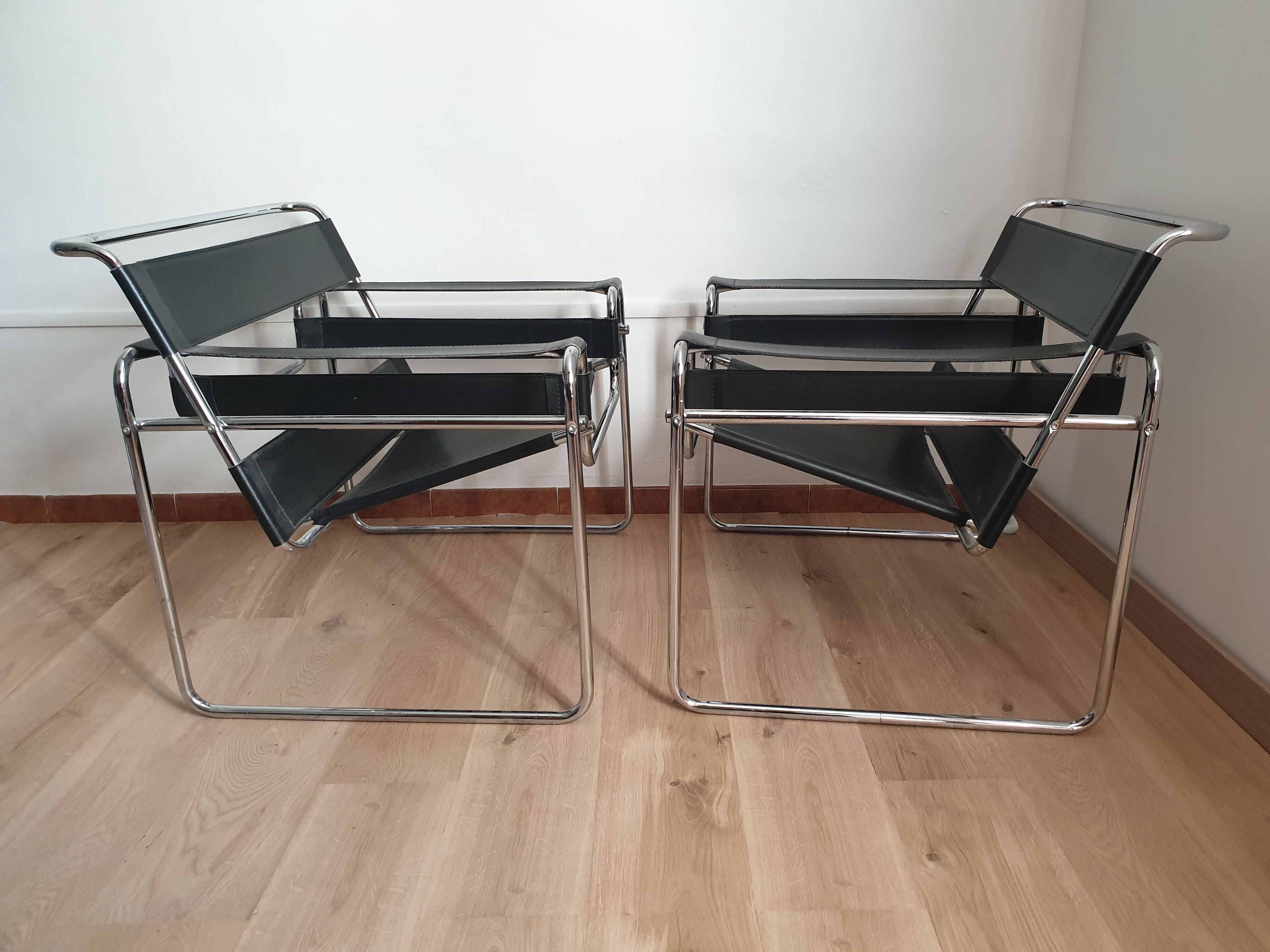 Paire de fauteuils wassily de Marcel Breuer