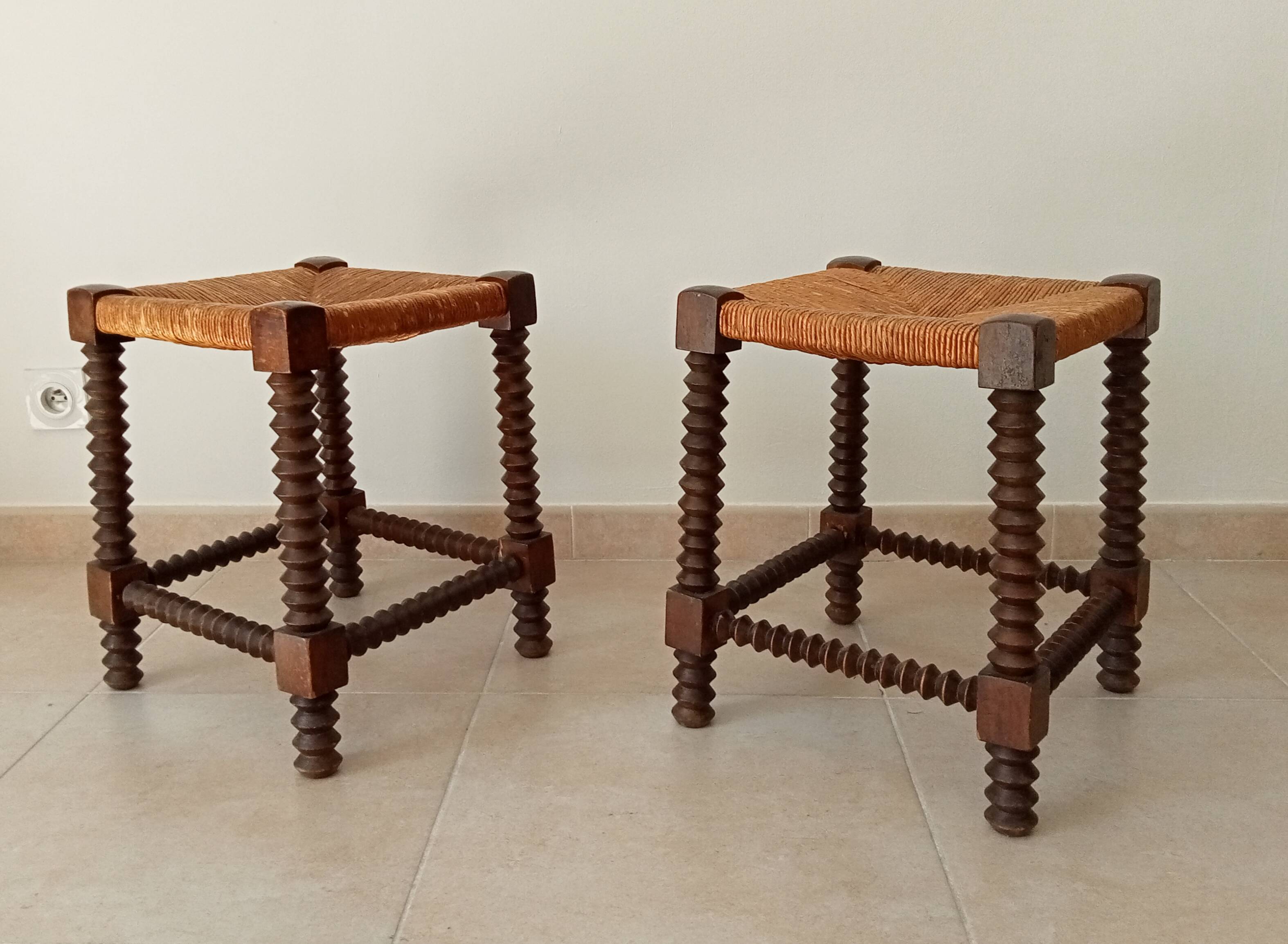 Vintage straw stool in turned wood 50s/60s