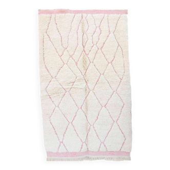 Beni ourain. pink moroccan rug, 150 x 248 cm