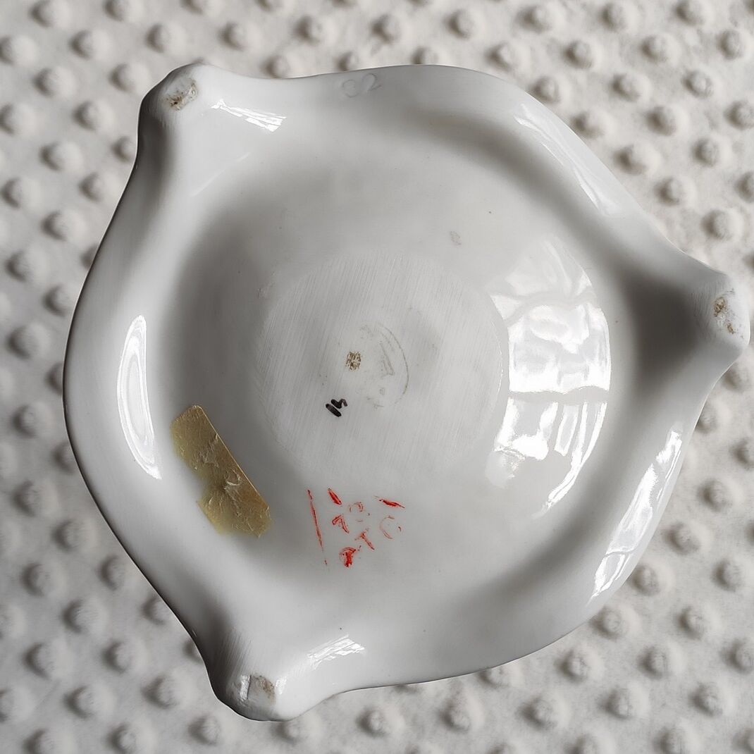 Ornamented porcelain candle holder
