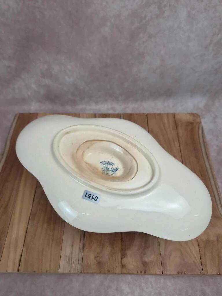 Saucière ancienne Gien Iris en terre de fer, fin XIXe siècle