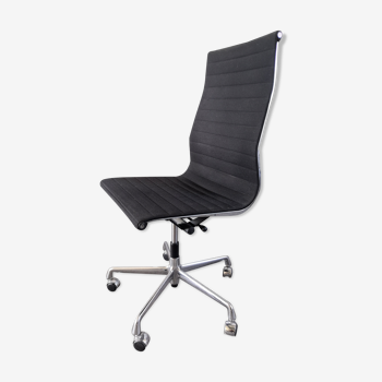 Vitra Eames EA 119 office chair