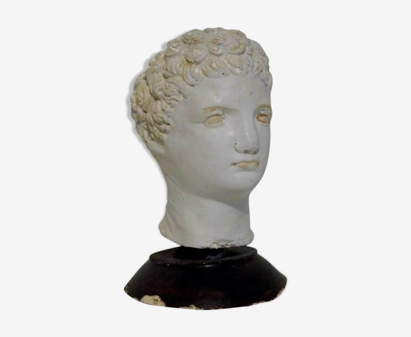 Buste antique en plâtre patiné greco romain.