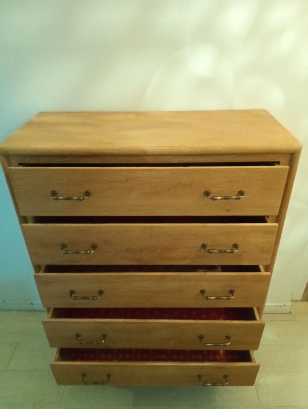 Vintage chest of drawers