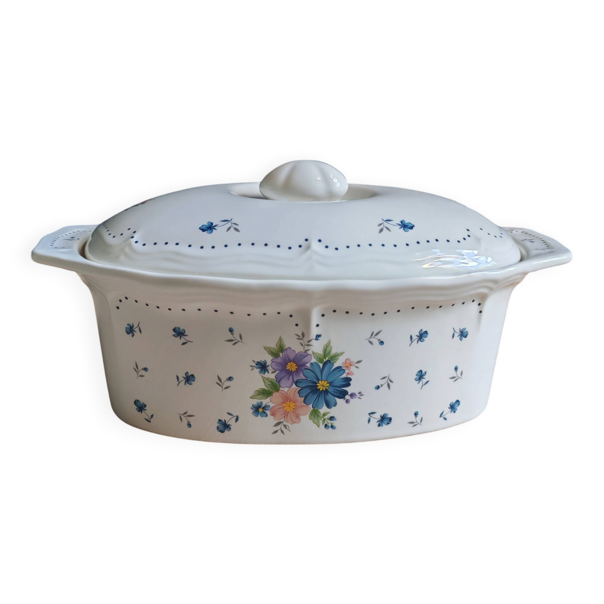 Oval floral stoneware terrine — Provincial Bouquet JMP Marketing Japan