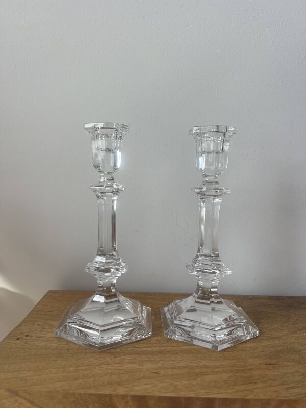 Paire de bougeoirs Baccarat en cristal taillé – Signés Baccarat France – 18