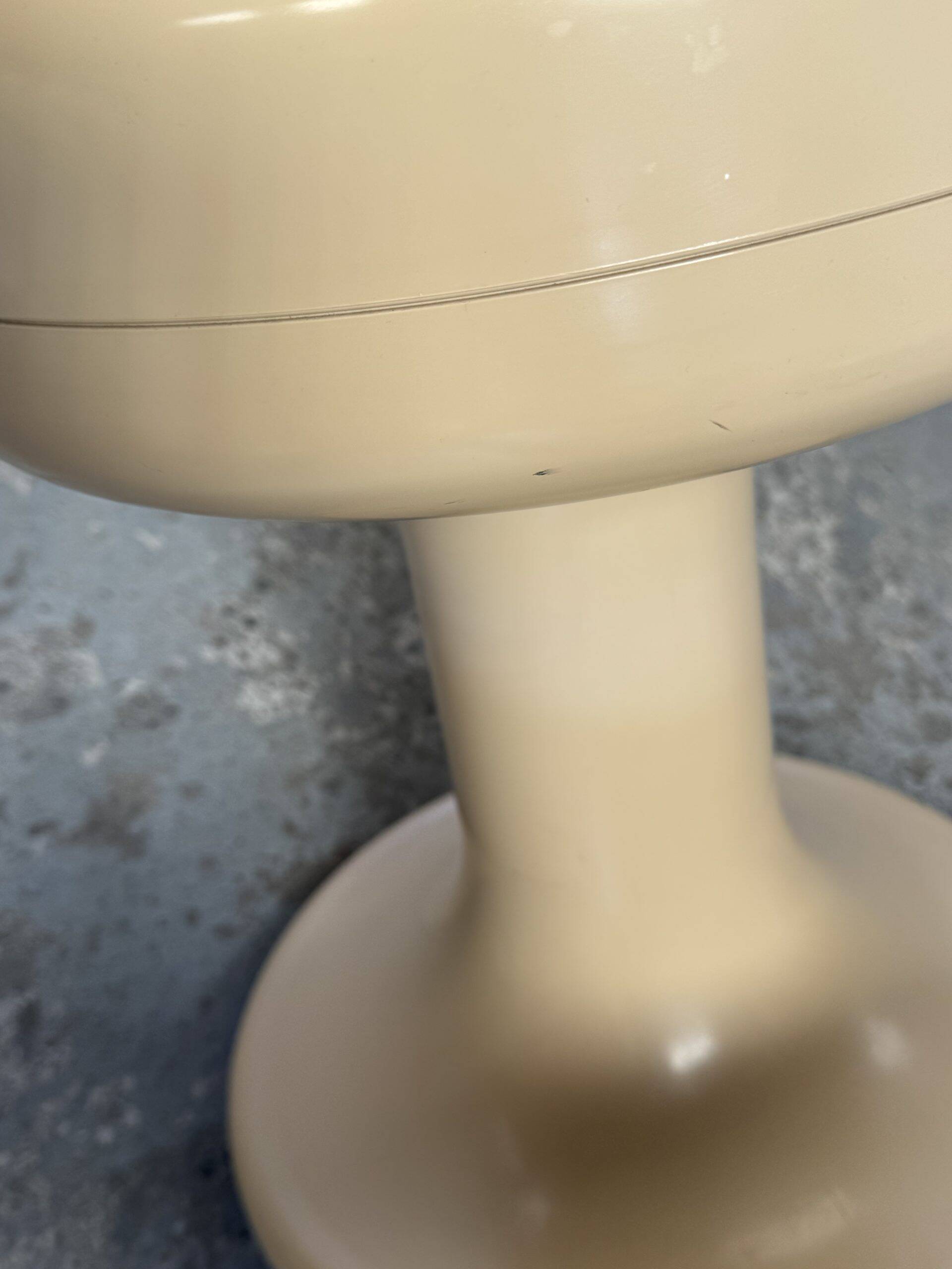 Tabouret space age