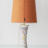 Pair of coloured ceramic table lamps in Art Nouveau style, 1918, with new shades.
