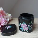 Ancienne boîte en céramique noire avec couvercle décor floral