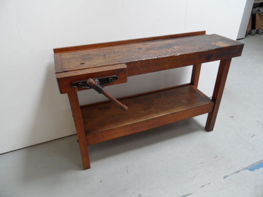 Industrial work bench