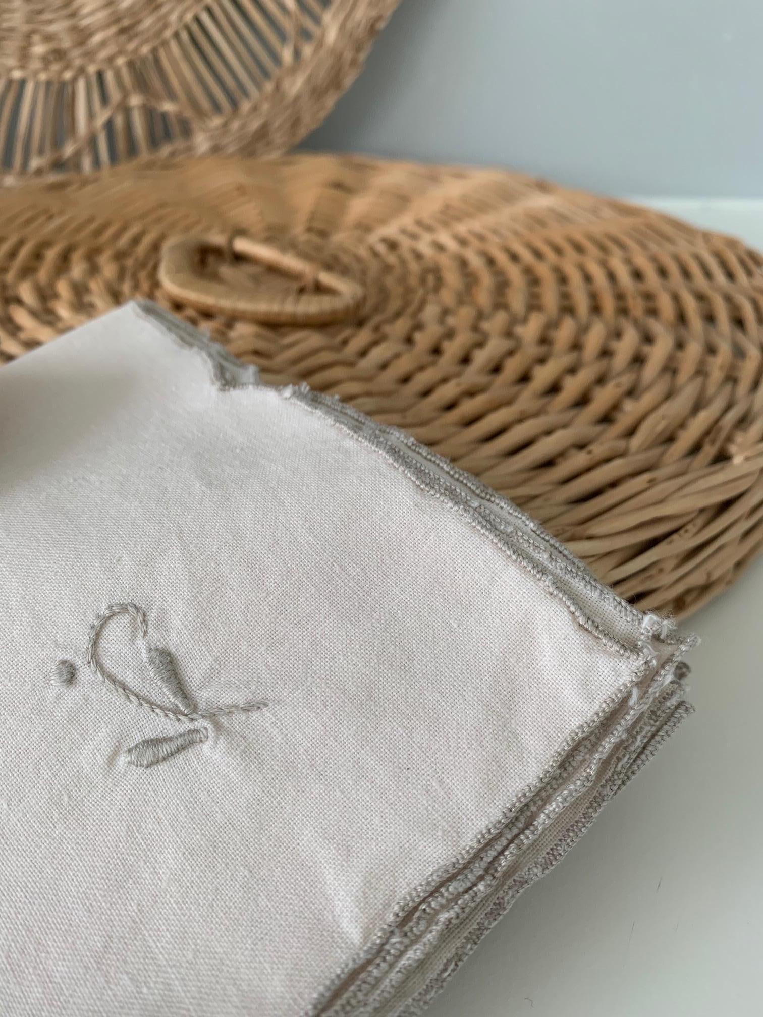 6 embroidered towels