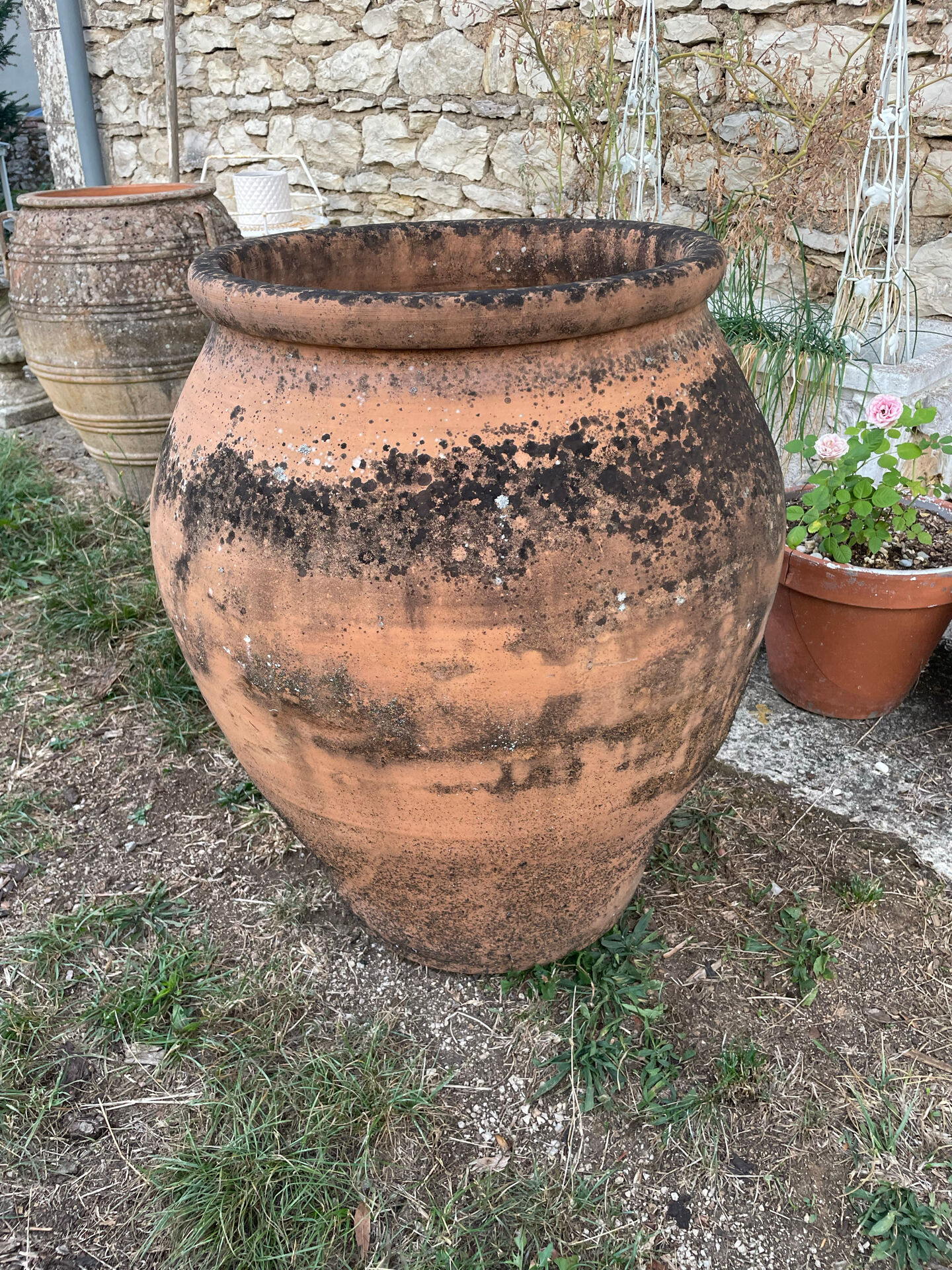 Very large ancient handmade terracotta jar – 80 cm