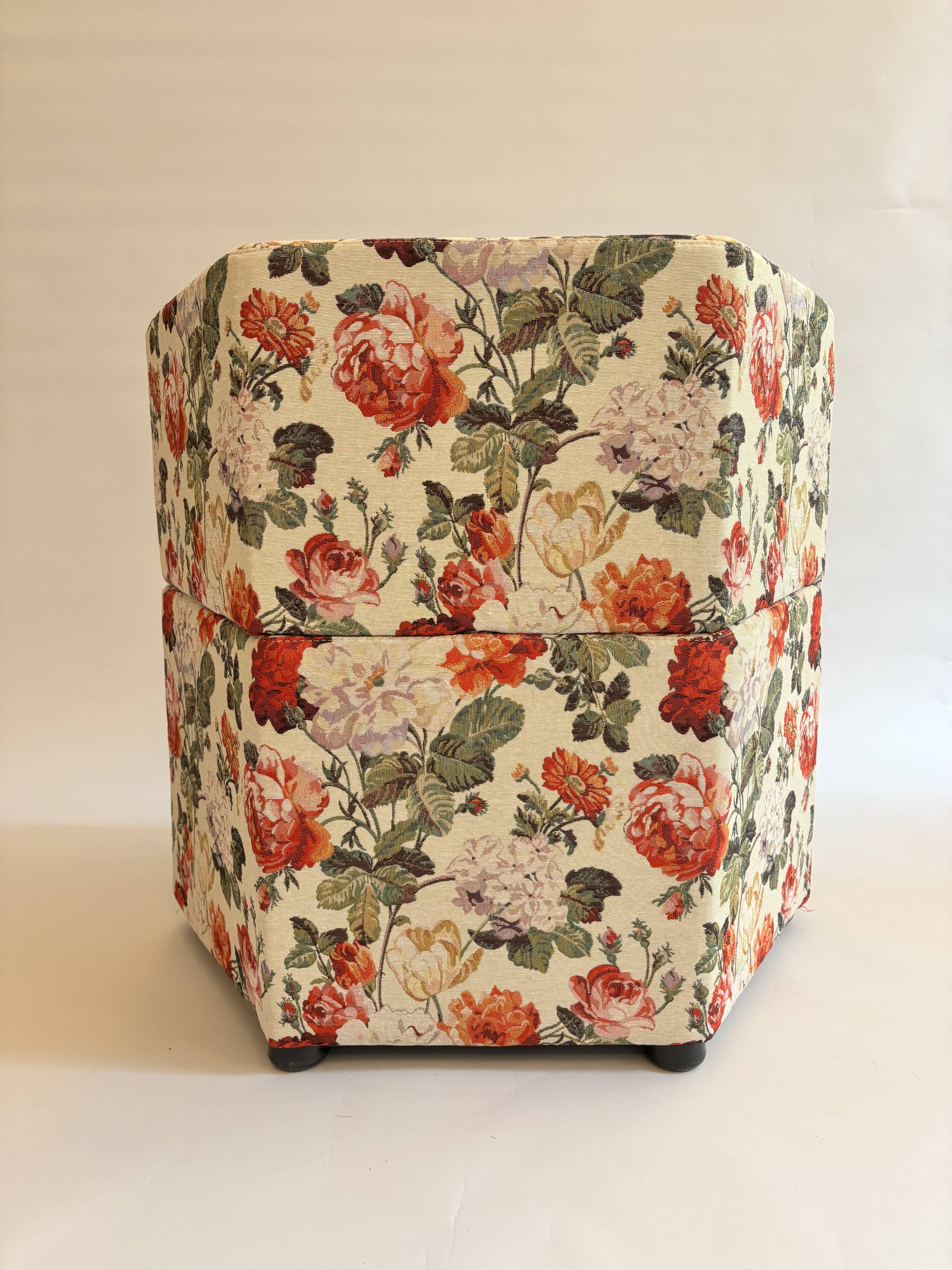 Fauteuil graphique fleur vintage