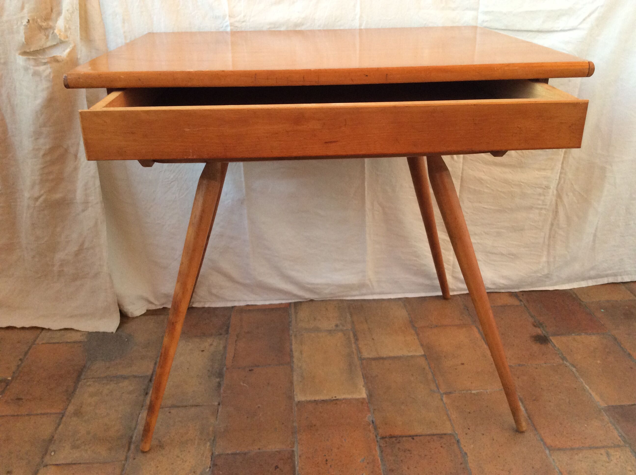 Vintage scandinavian office