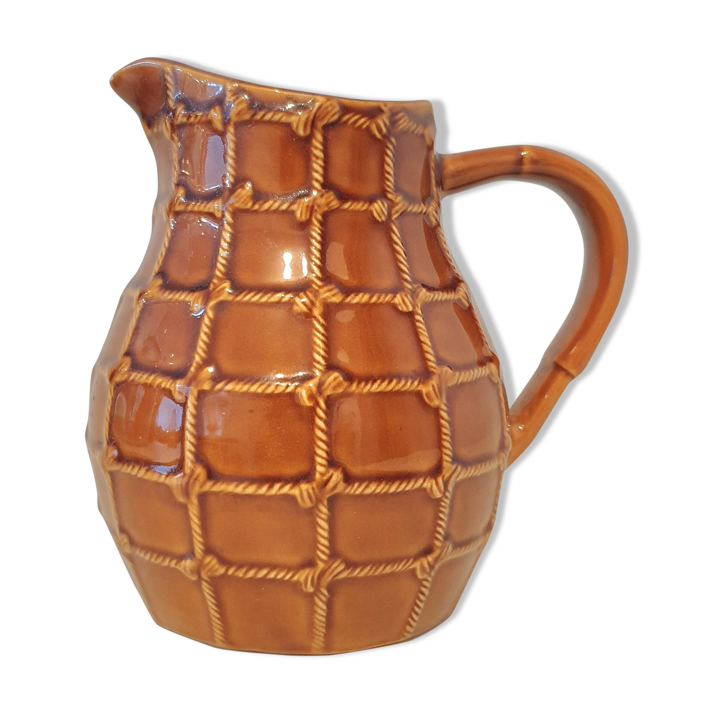 Pitcher in slurry Saint Clément