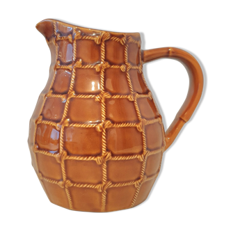 Pitcher in slurry Saint Clément