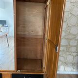 Two-tone compass foot wardrobe