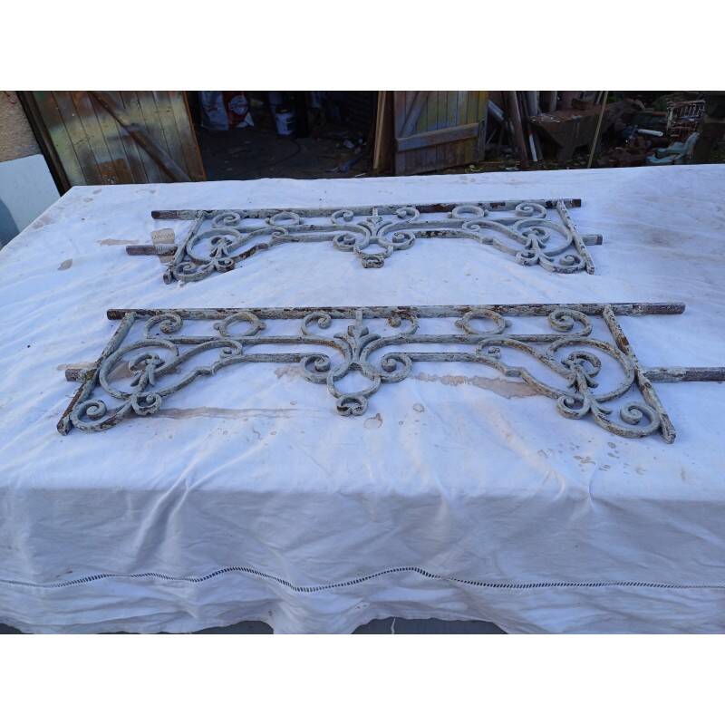 19th-century cast iron decoration