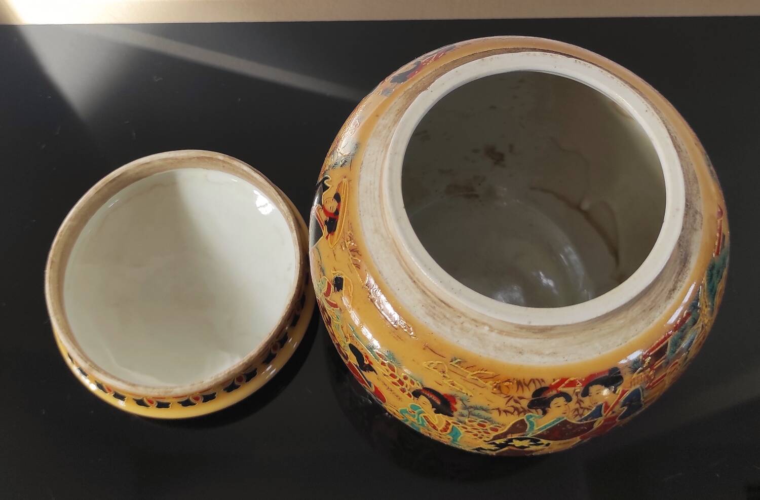Ancien pot à gingembre style Satsuma • Décor Geishas & Dorures