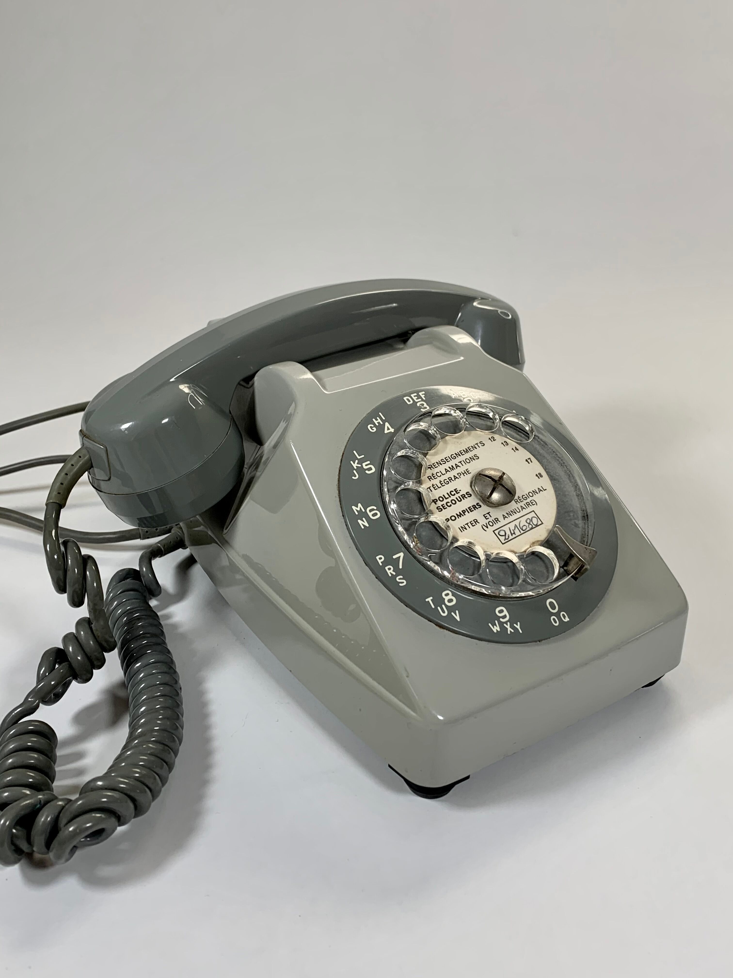Téléphone de bureau vintage de marque Ericsson années 1960