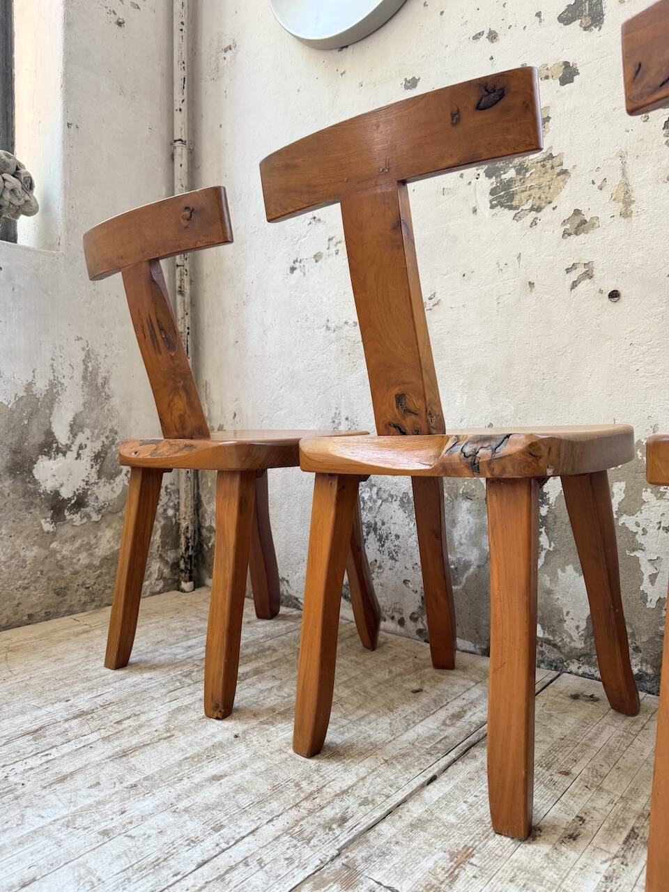Set of 4 Aranjou “T” chairs
