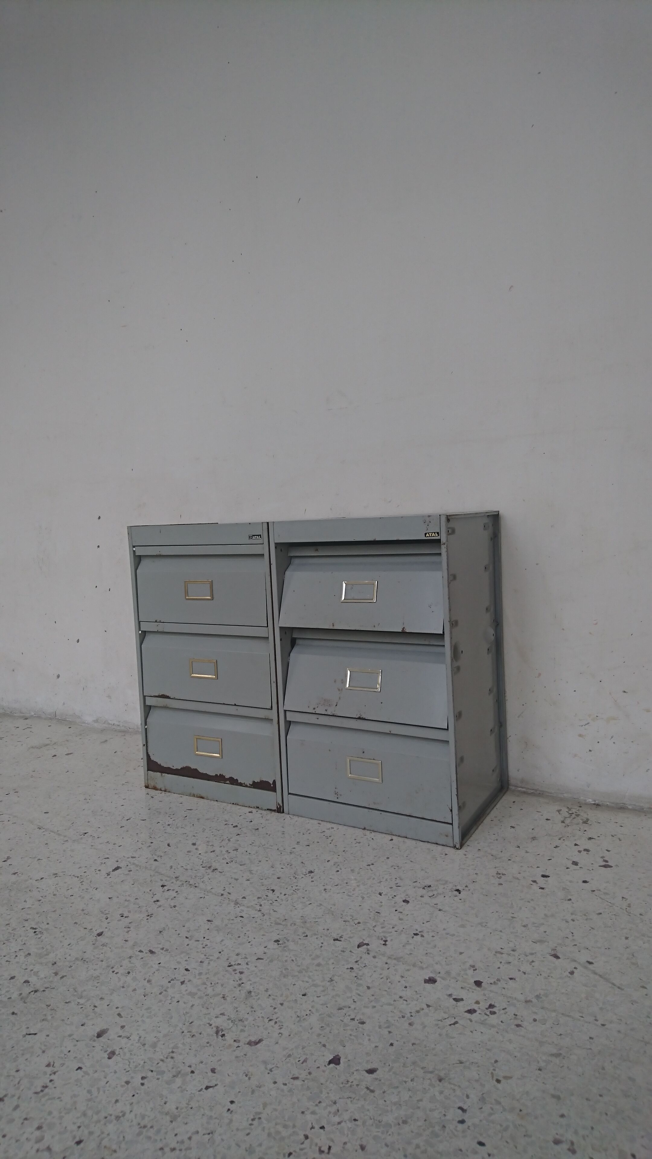 Pair of industrial furniture with valve Atal