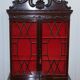Bibliothèque George III Thomas Chippendale en Bois Dur sur Commode Serpentine