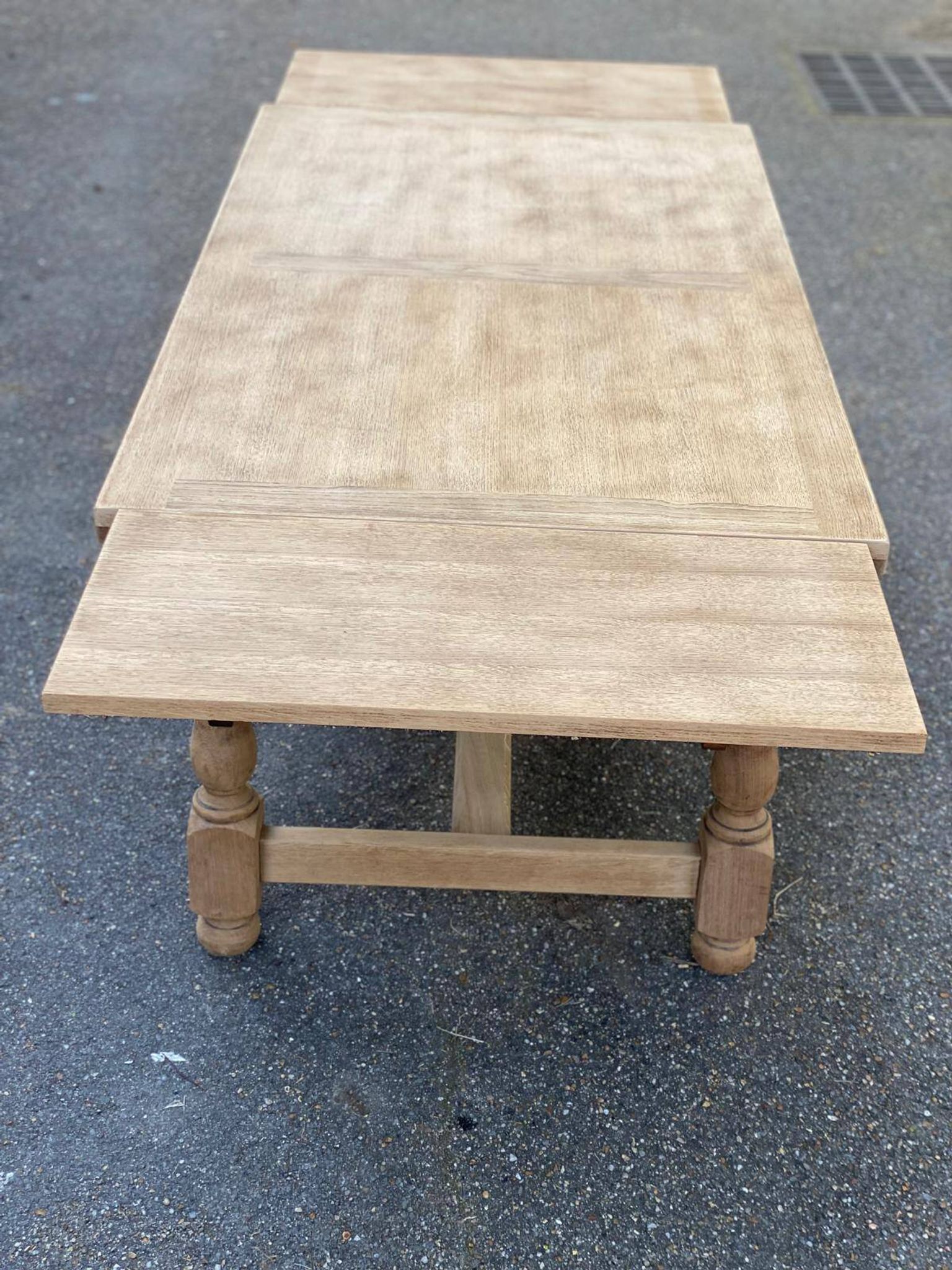 Renovated 19th-century oak extendable farmhouse dining table 160-240cm