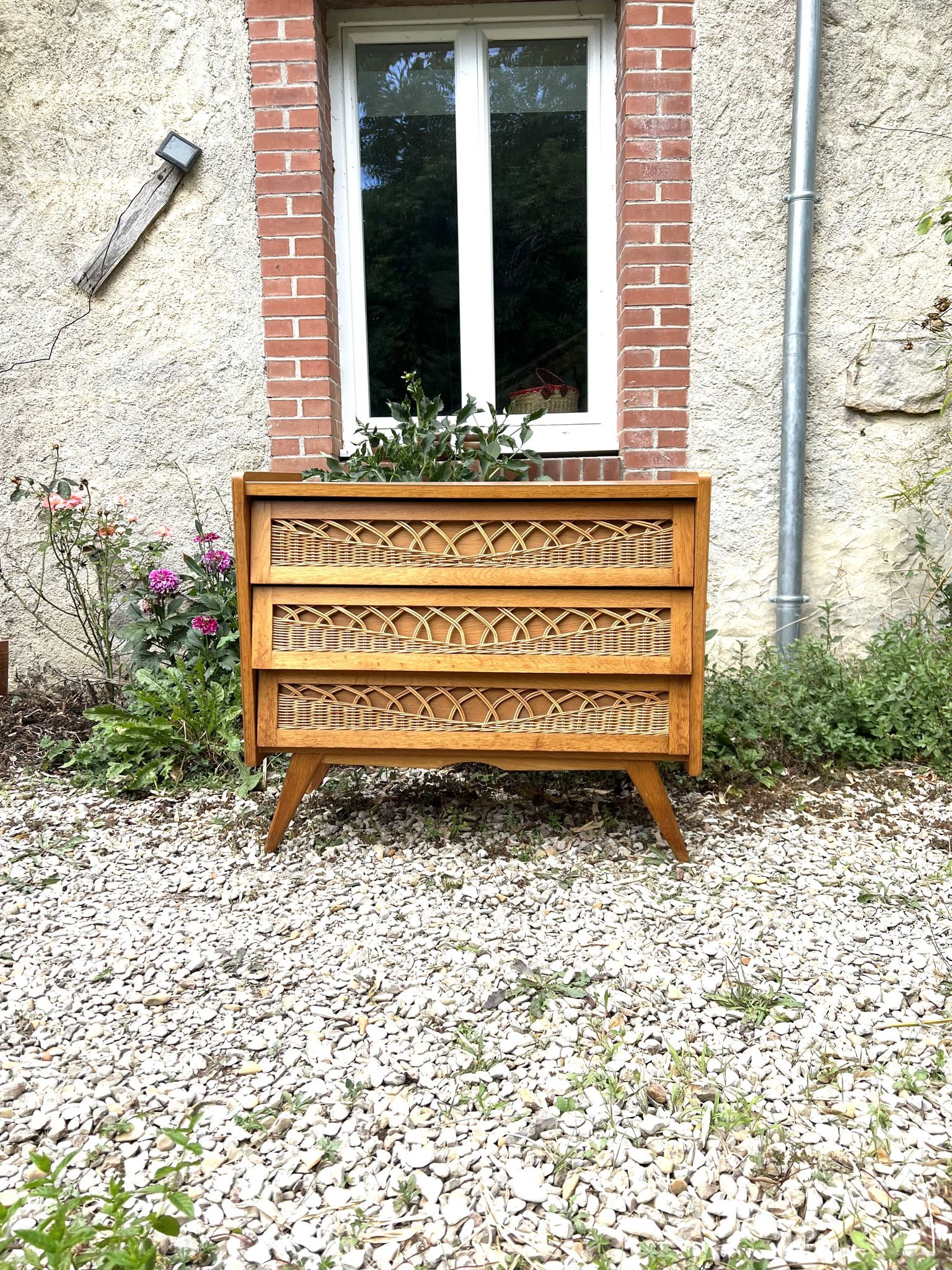 Vintage chest of drawers wood and rattan