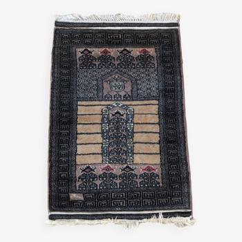 Tapis oriental fait main