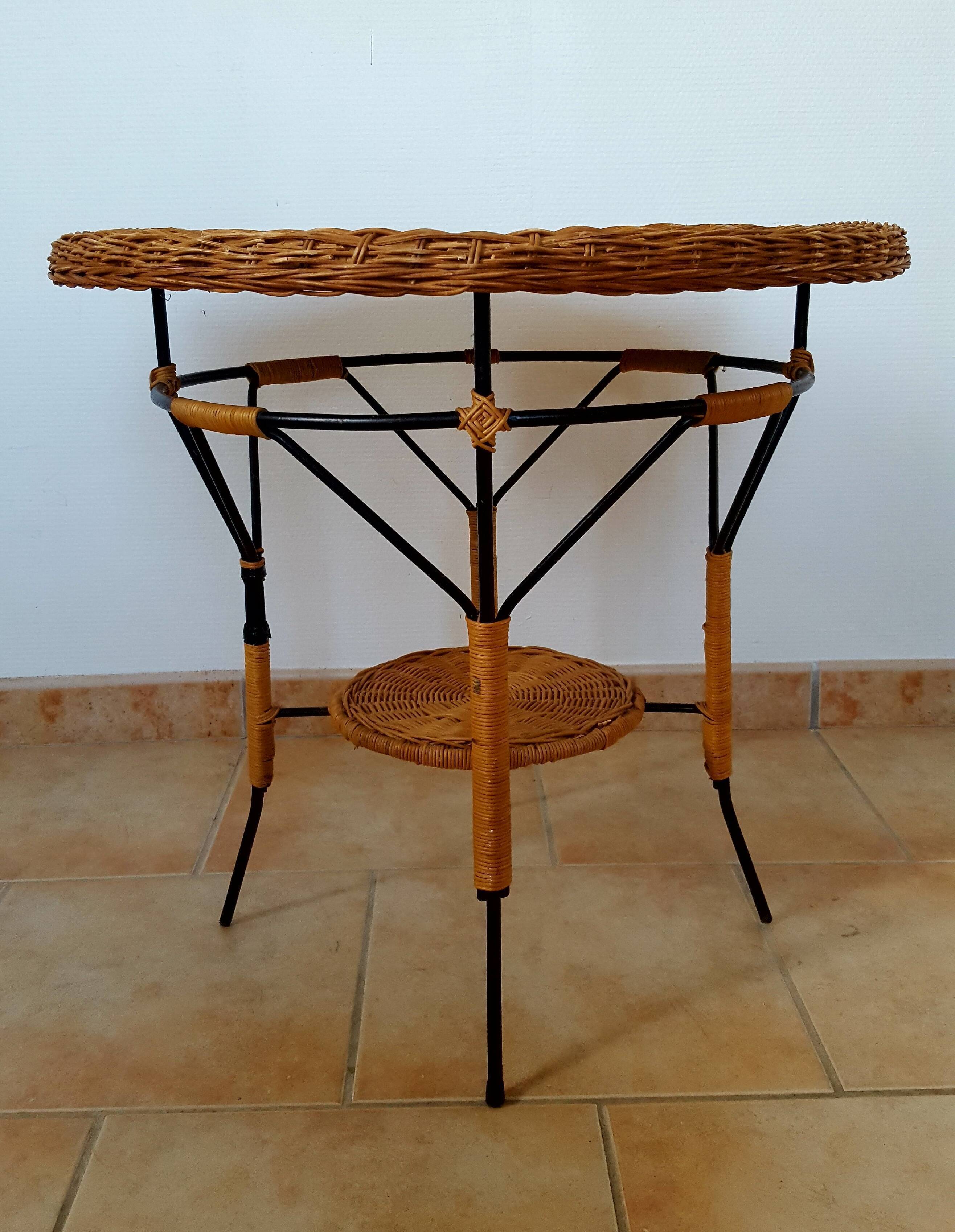 Table low table vintage rattan