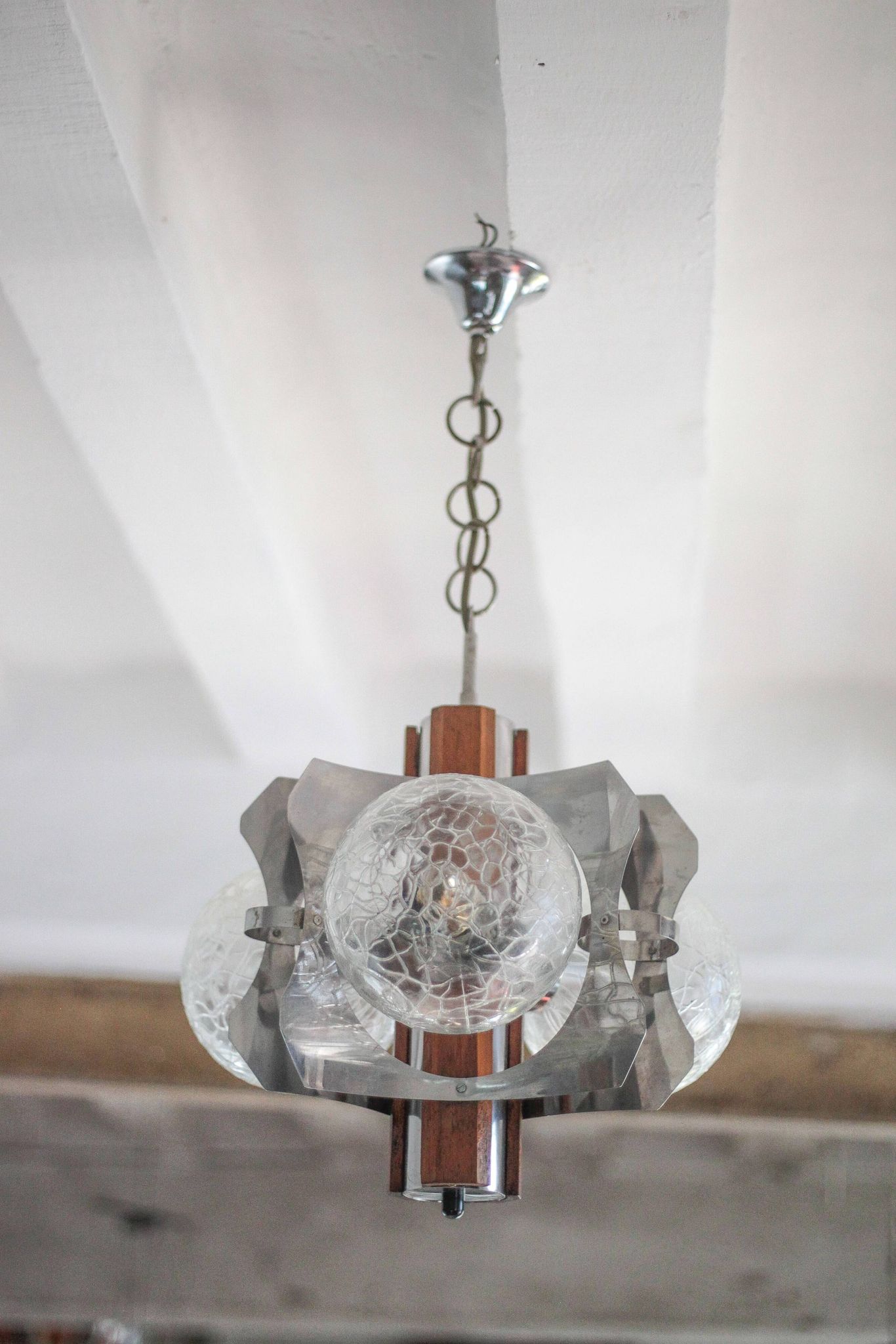 Space Age metal and wood pendant light, 3-globe chandelier, Sputnik chandelier, lamp