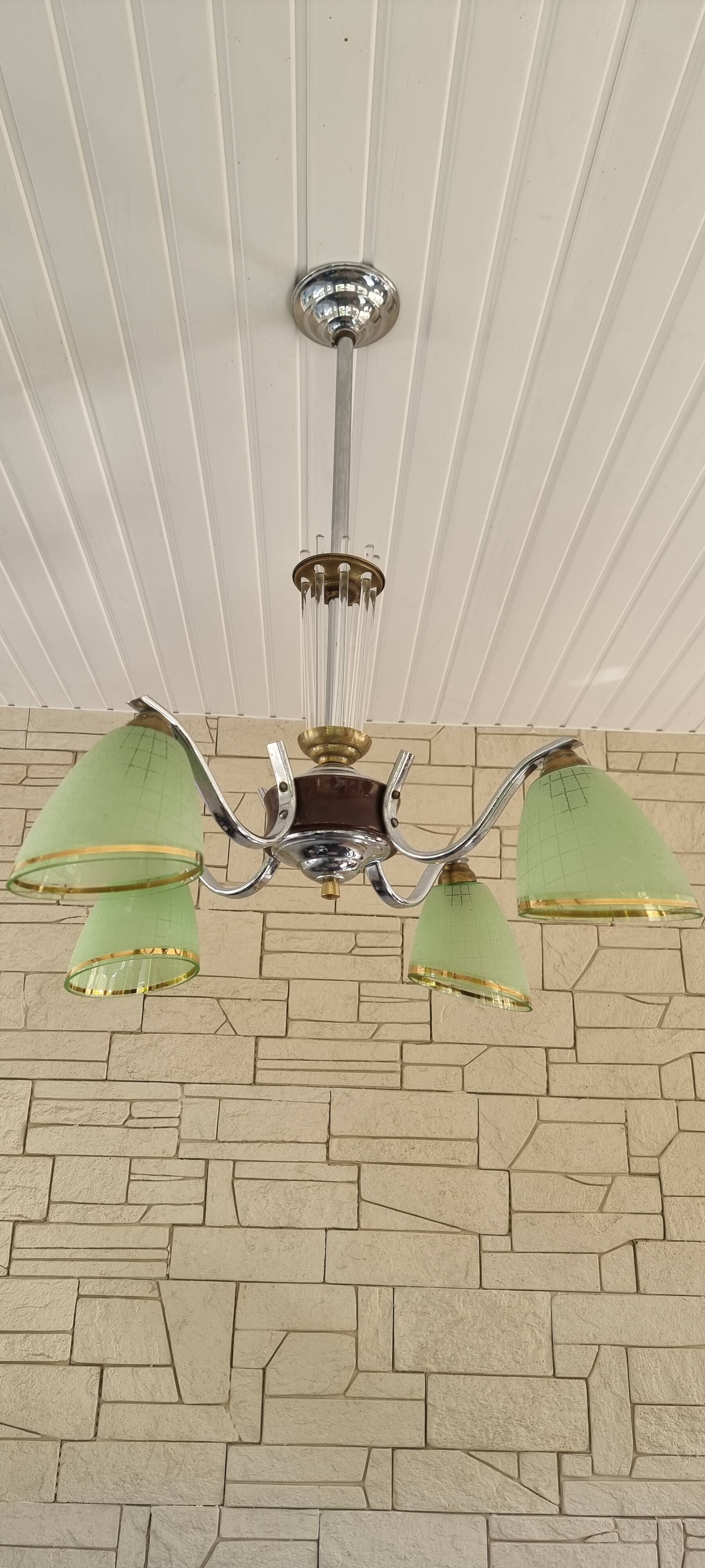 Superb Italian chandelier from the 40s.