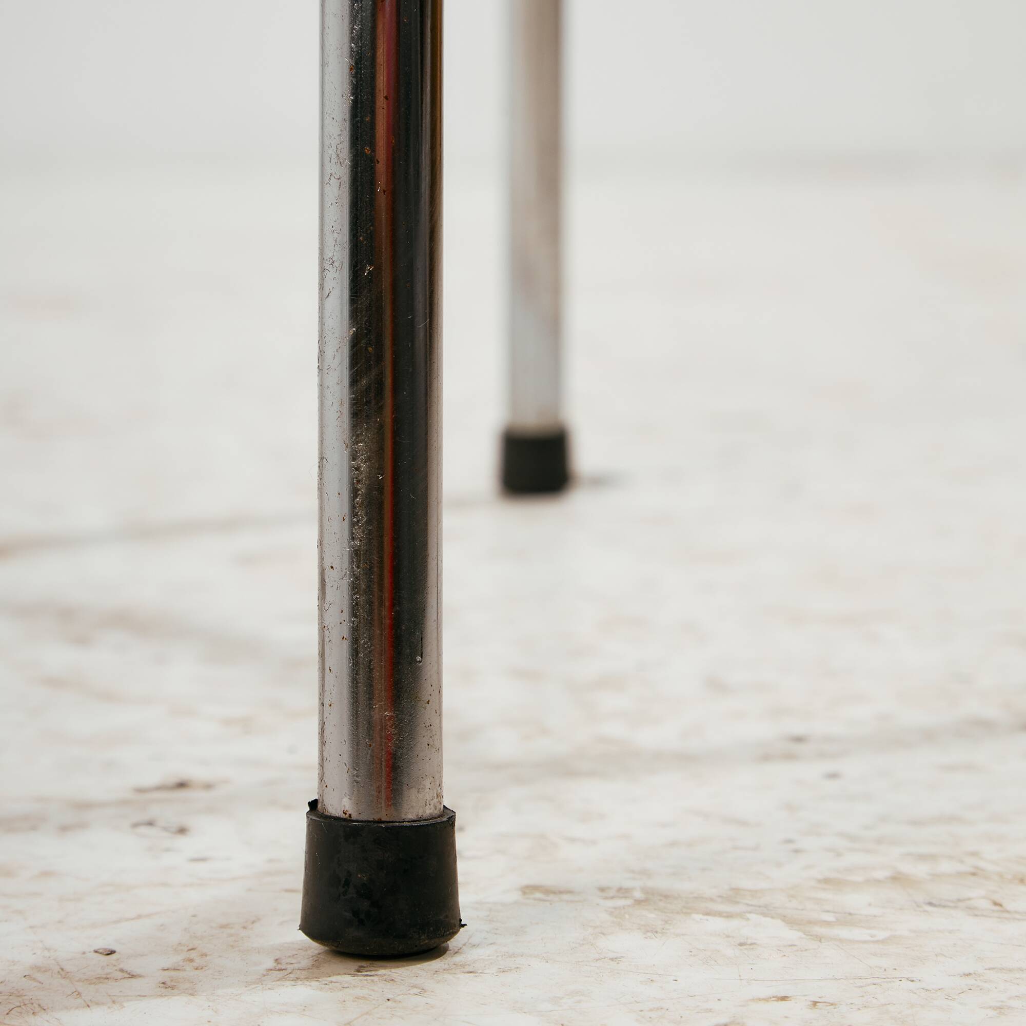 Tubular bar stool