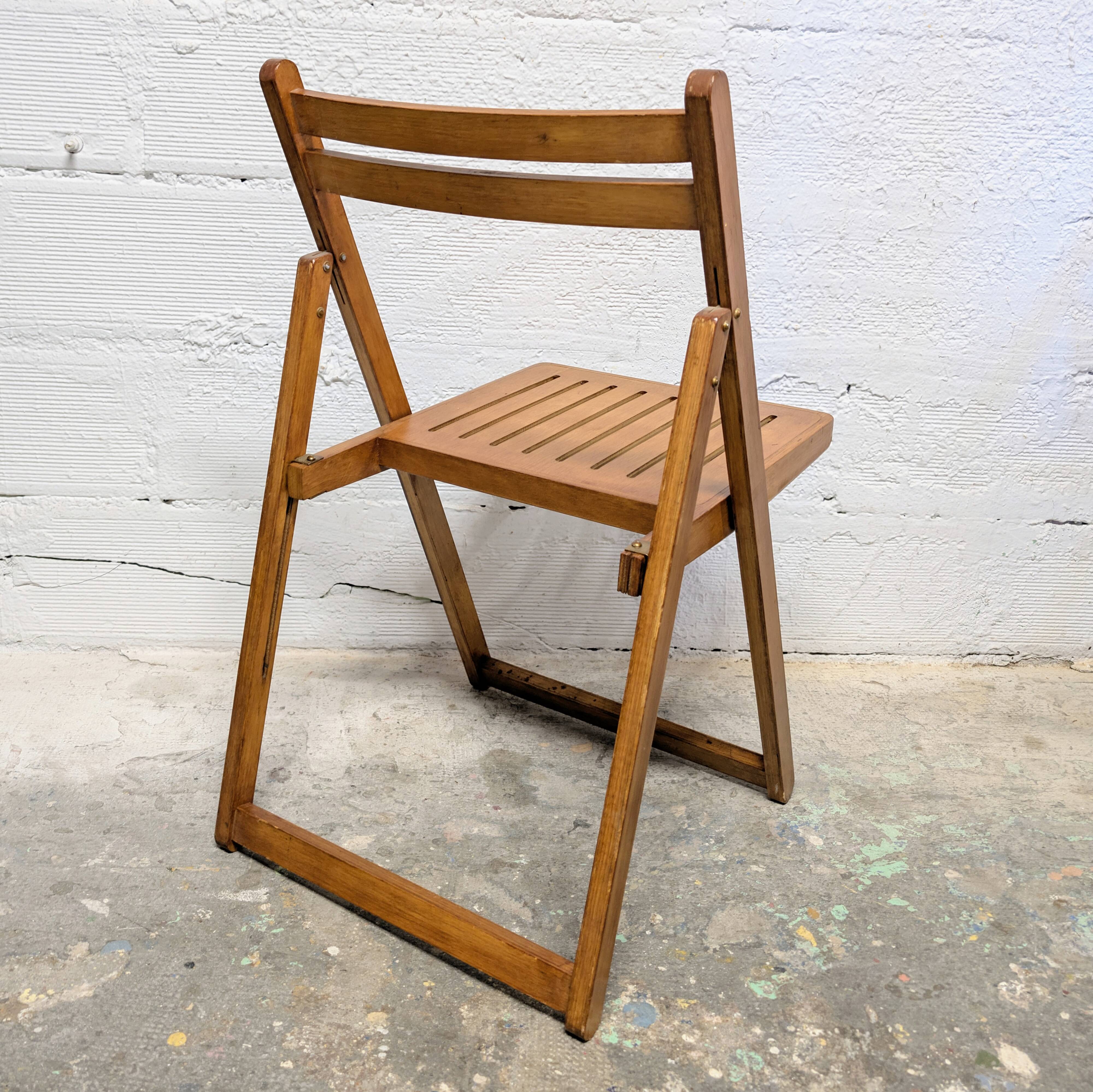 Chaise pliante en bois