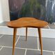 Table tripode forme libre vintage