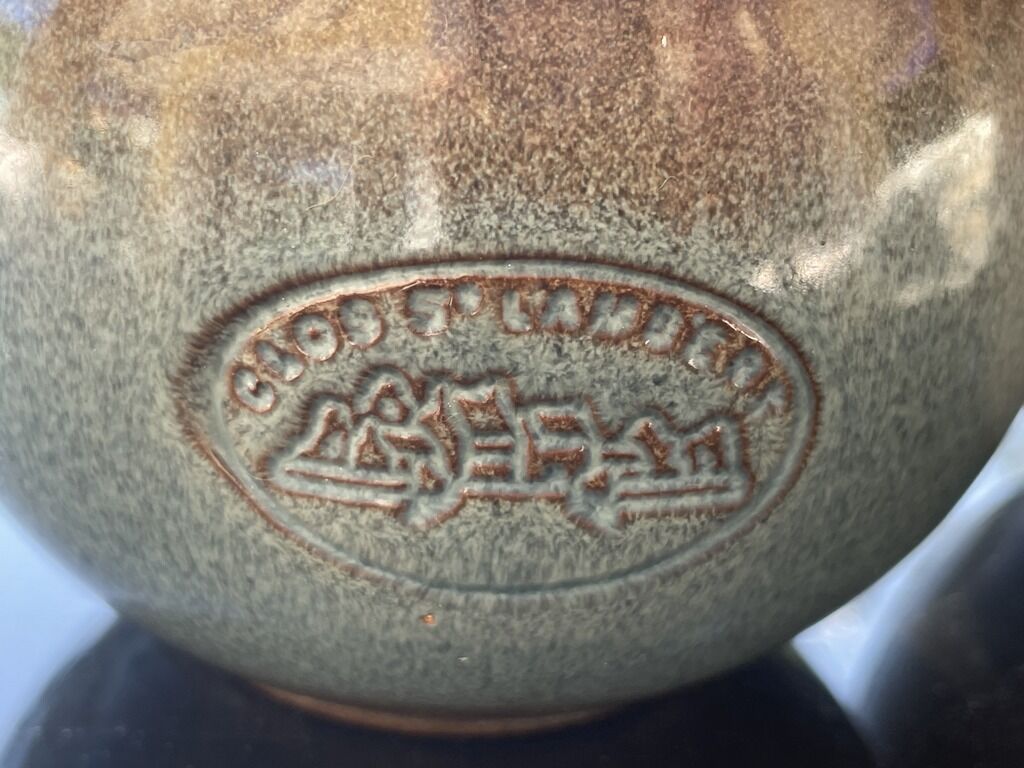 2 vintage terracotta pots