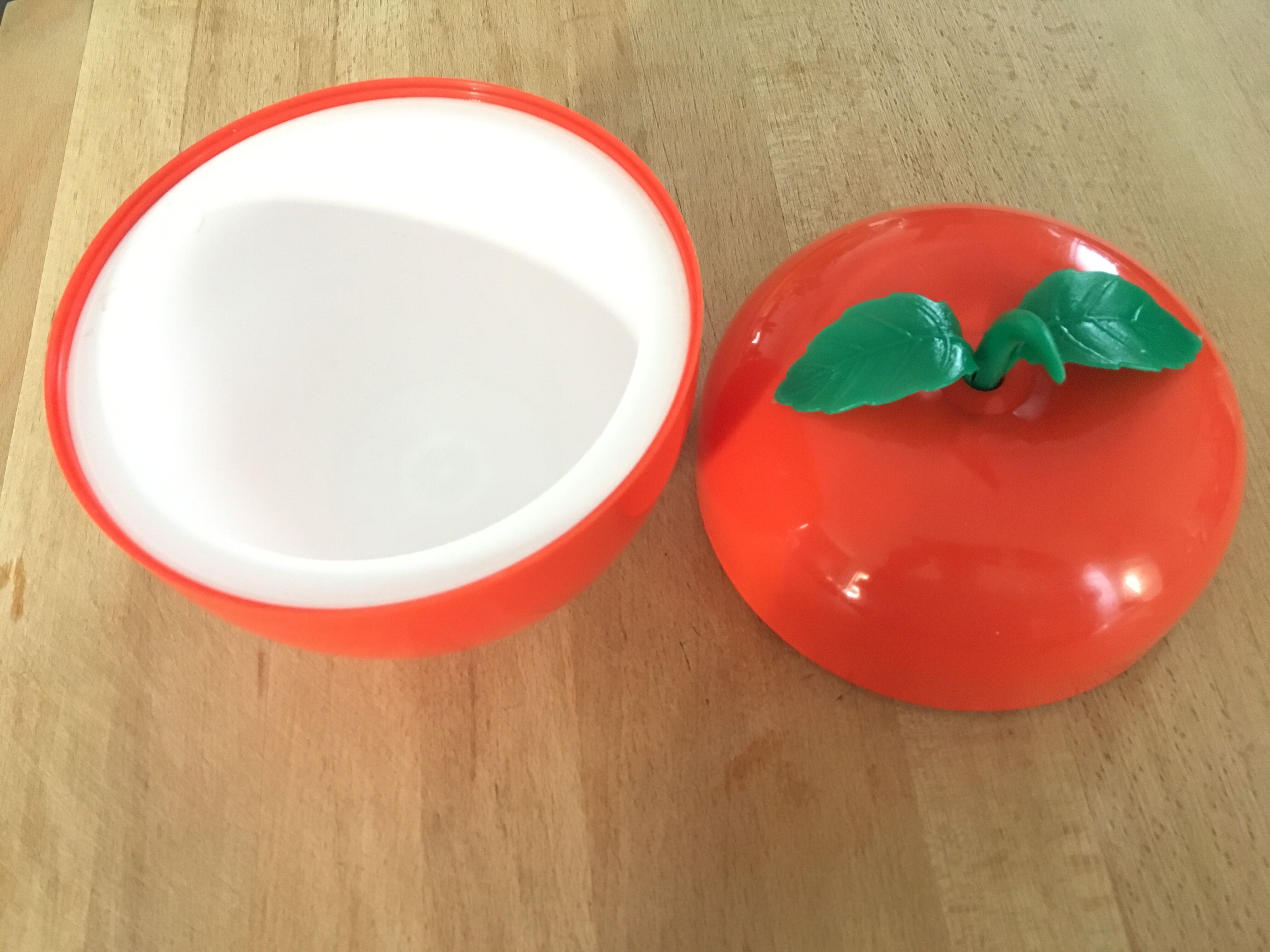 Ice cube tray Apple orange vintage