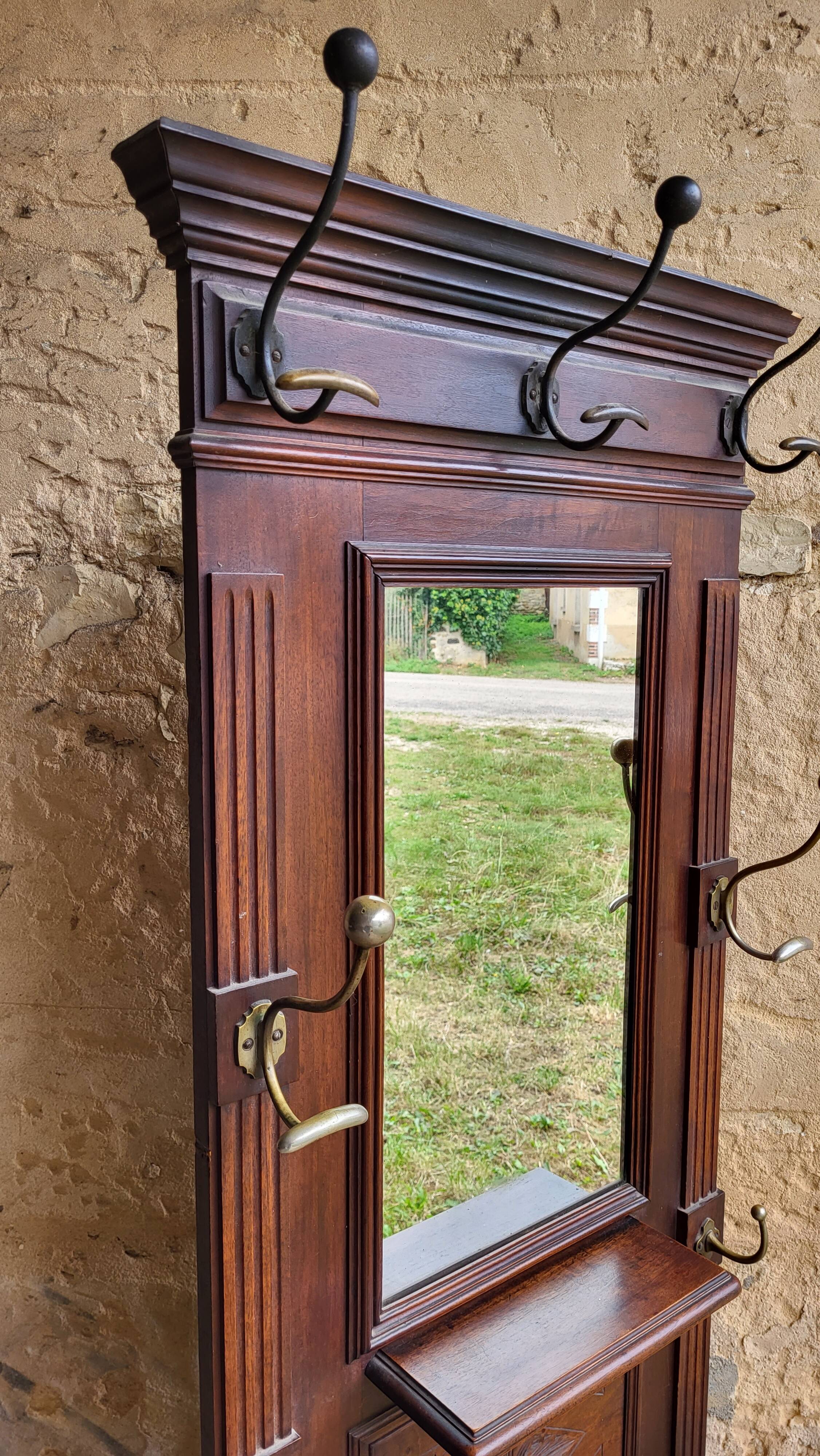 Wooden entrance cloakroom 1900