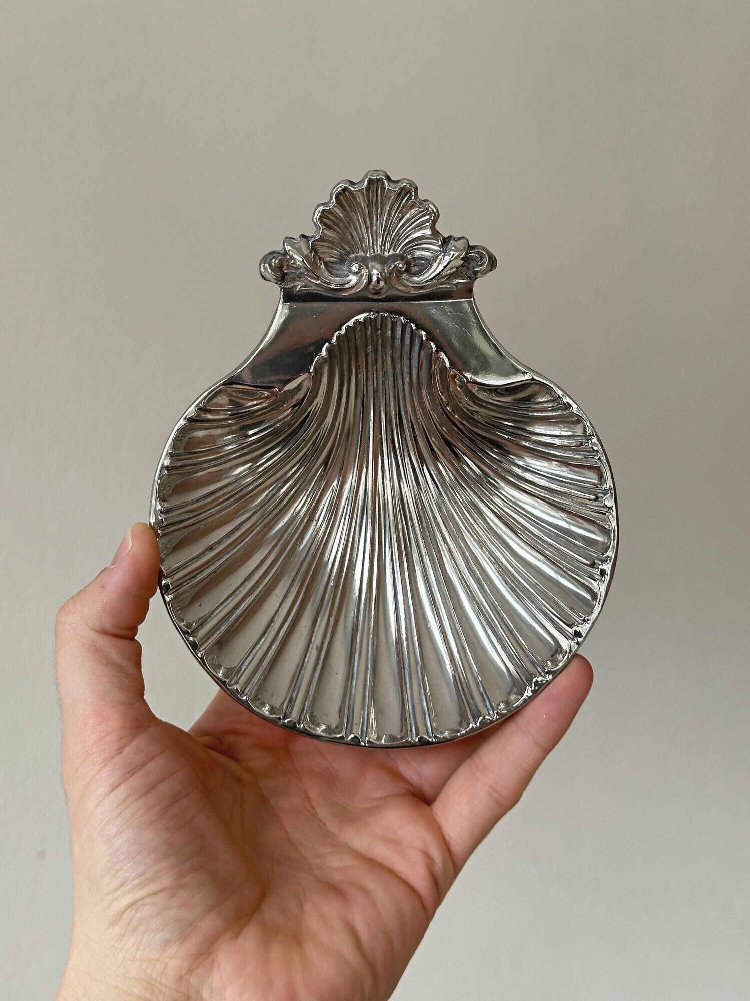 silver shell bowl, key tray
