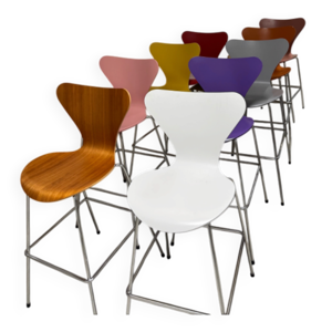 Series 7 Tabouret by - arne jacobsen